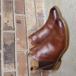 Sofft Women's Bergamo Chelsea Boot Size 8.5 M